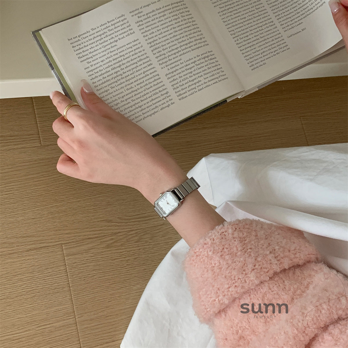 Queenie Luxe Square Roman Watch [AC5OGXMV]