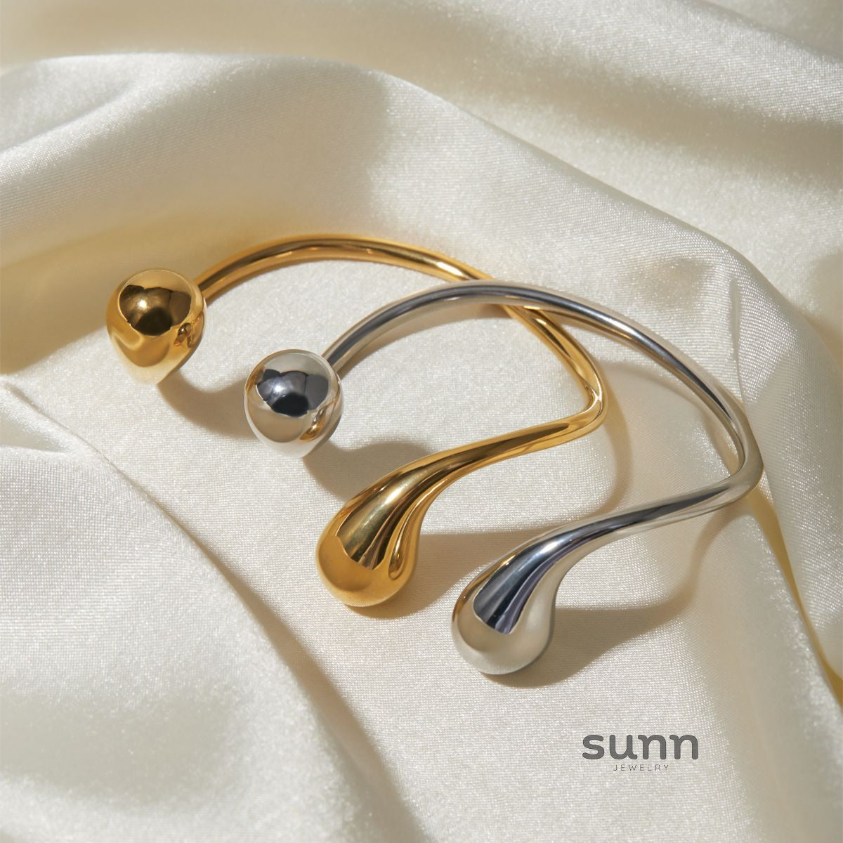 Quinn Asymmetric Cuff Bracelet [N1B0VWSC]