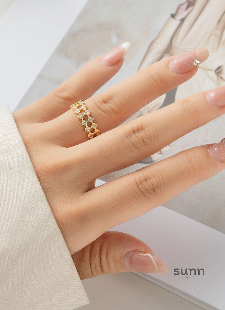 Quinnlyn Double Layer Zircon Ring [GT97LVA0]