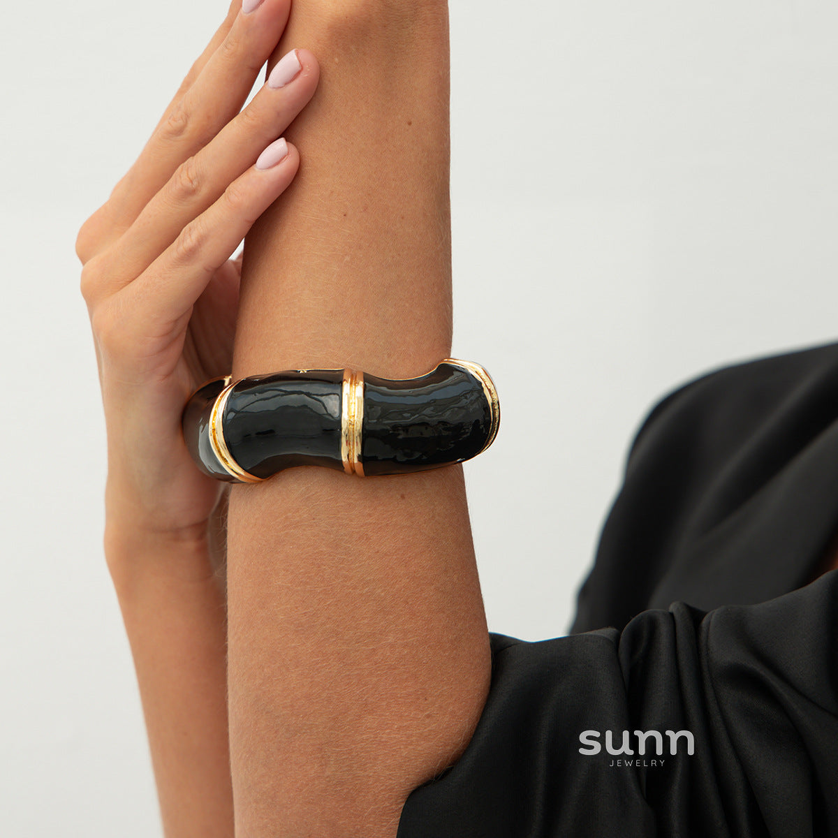 Rachell Epoxy Cuff Bracelet [TF2IREW2]