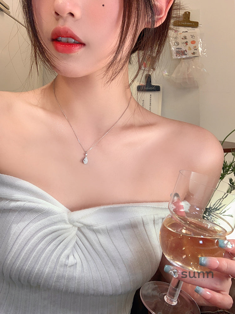 Raeleigh Silver Teardrop Necklace [8KA6EWTZ]