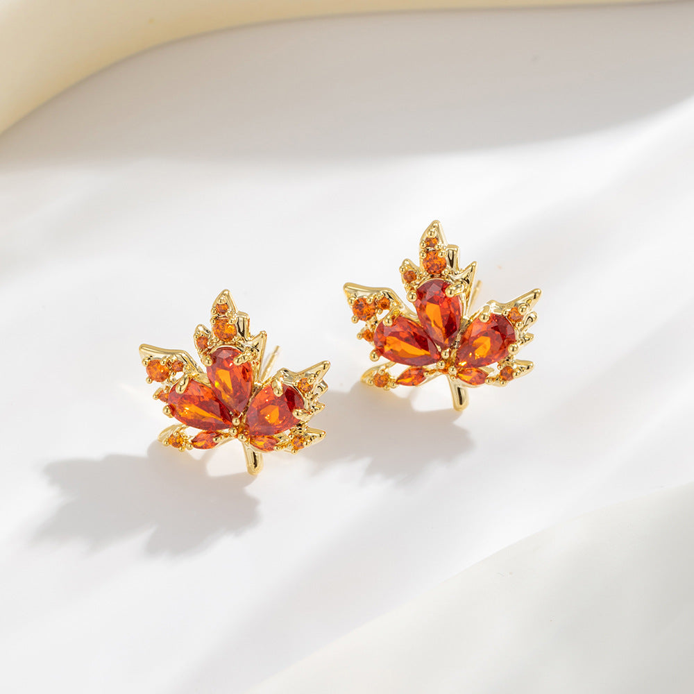 Raena Caramel Leaf Stud Earrings [ZV7YKF86]