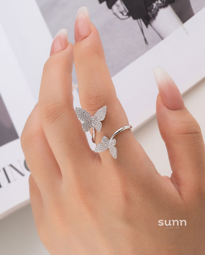 Railynn Zirconia Butterfly Ring [G9VS8WWY]