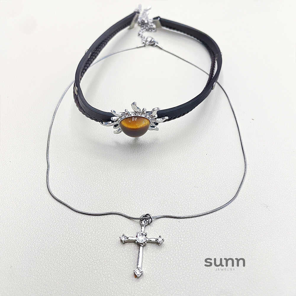 Ramiyah Wasteland Leather Choker [PTH4HKHZ]