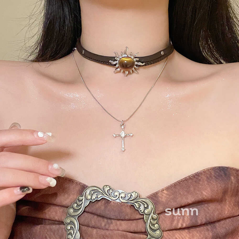 Ramiyah Wasteland Leather Choker [7LNI447I]