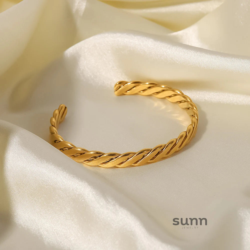 Rana Gold Cuban Bracelet