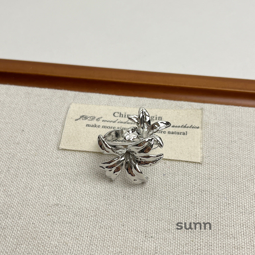 Raneem Metal Bloom Ring [00ERPGW7]