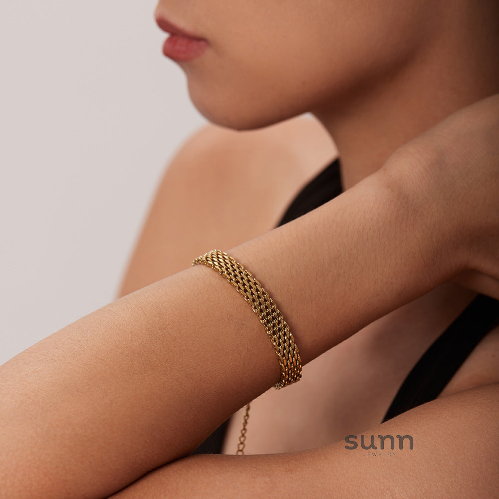 Raneem Wide Chain Bracelet [821WWIH5]