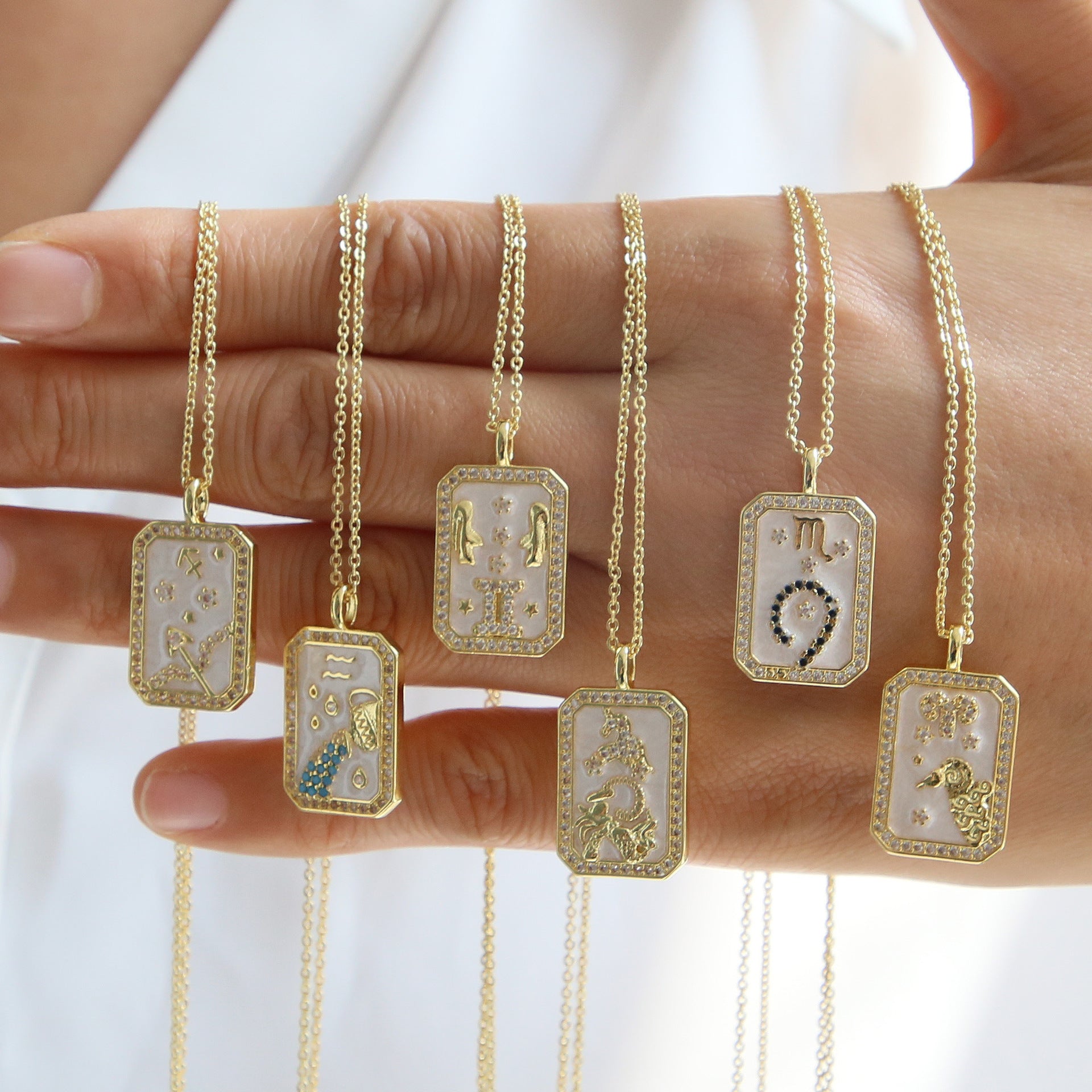 Ravenna Zodiac Square Necklace [YRVNENO5]