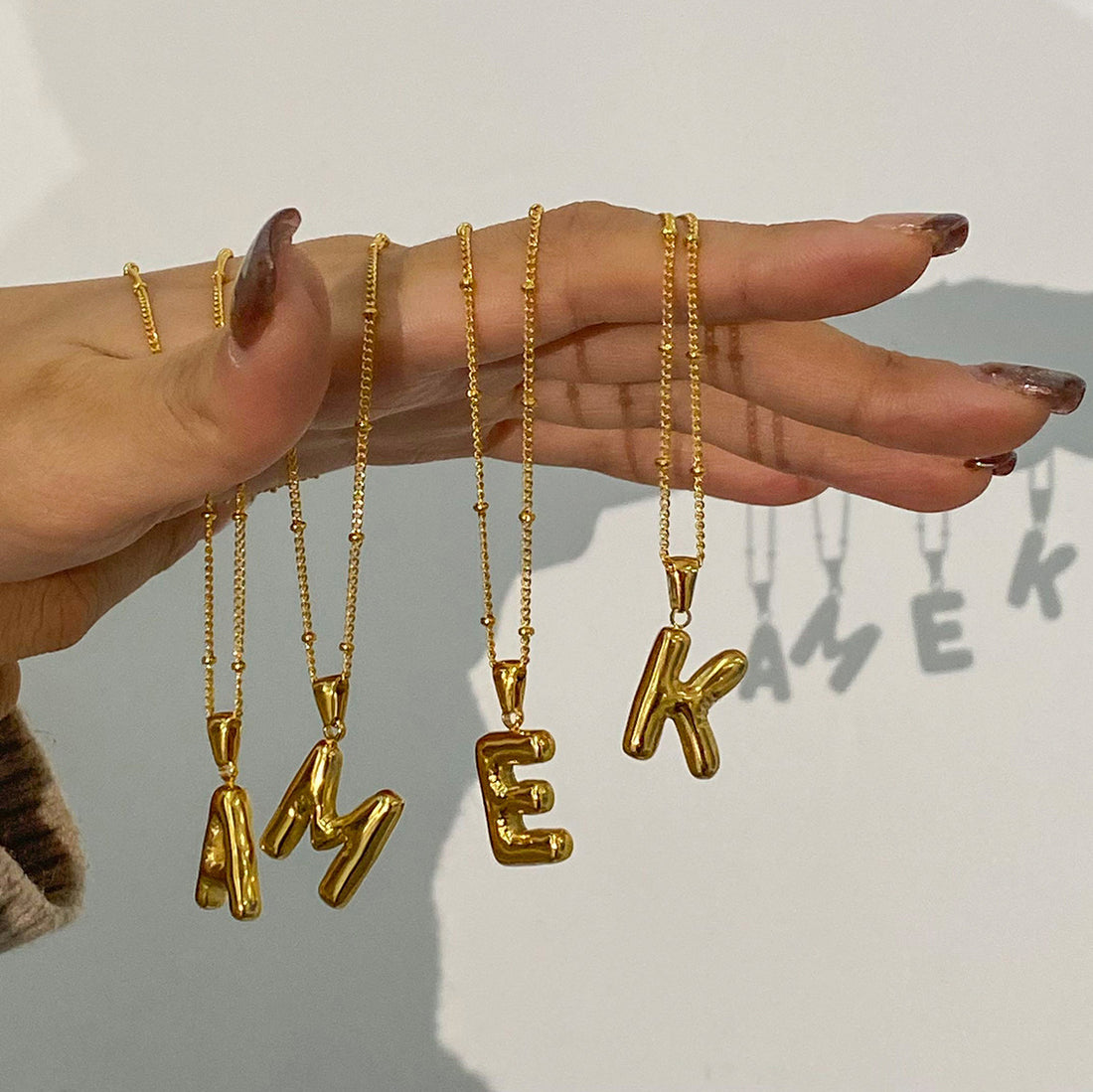 Rayana Initial Letter Necklace [LTKO2I0Q]