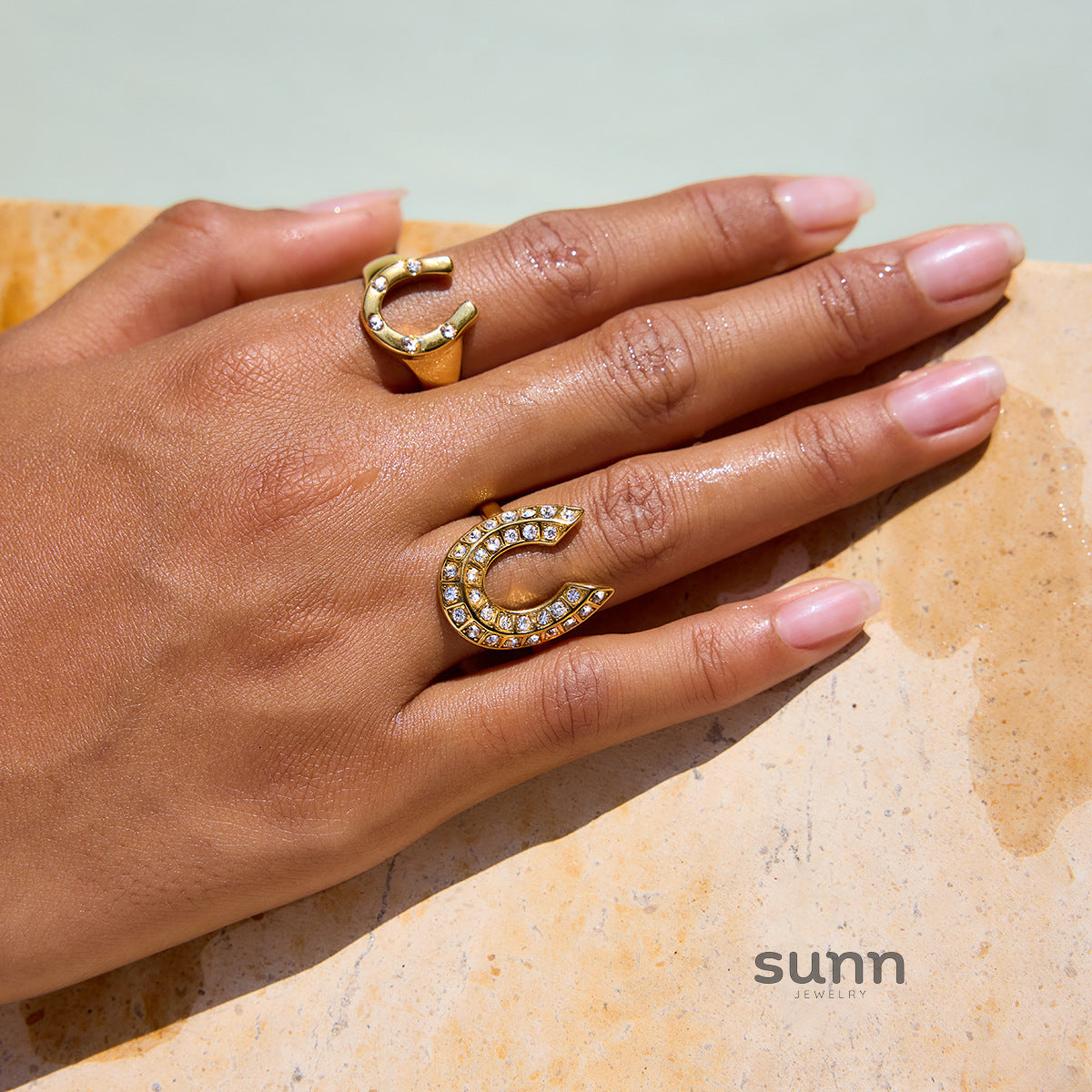 Rayelle Diamond Horseshoe Ring [910TUS0Z]