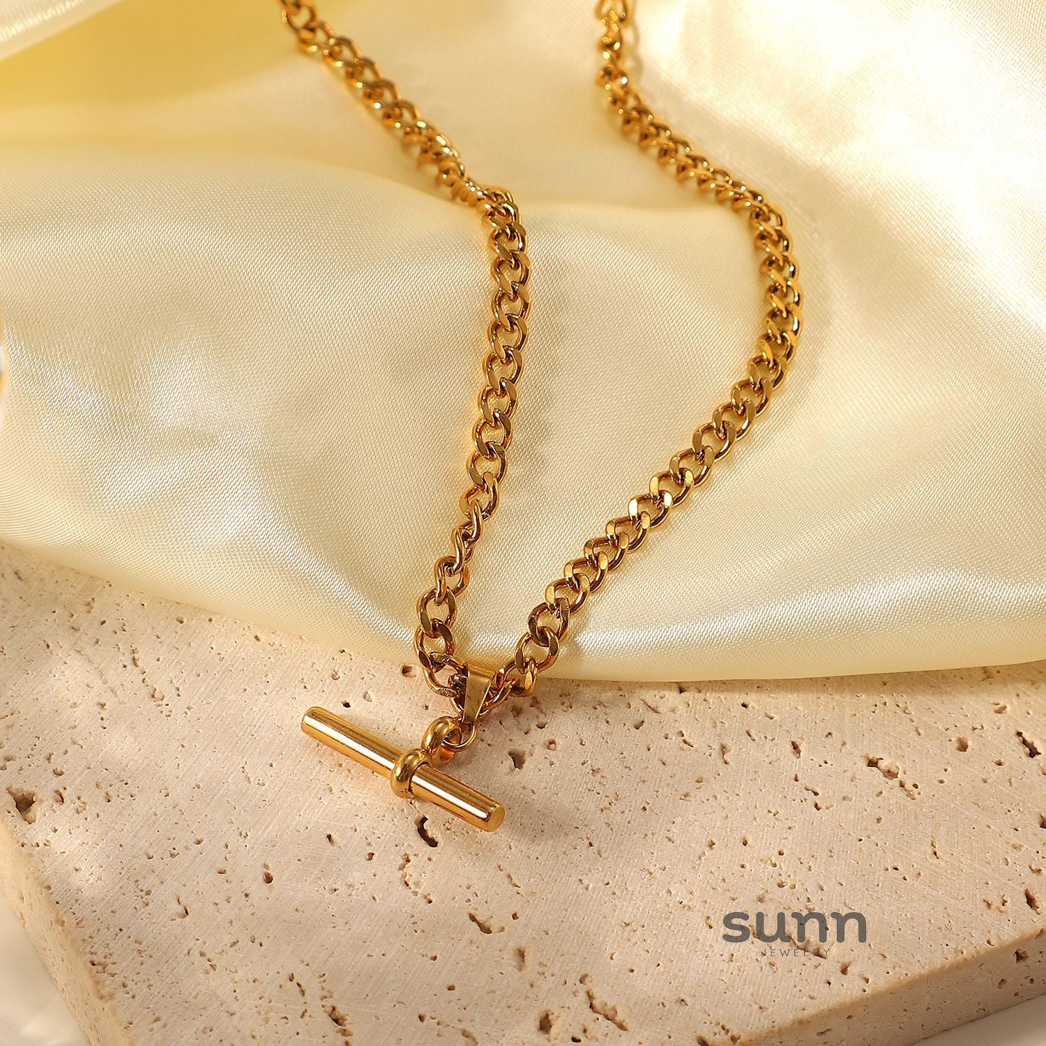 Rayla Chunky Chain Necklace [CGURBTJR]