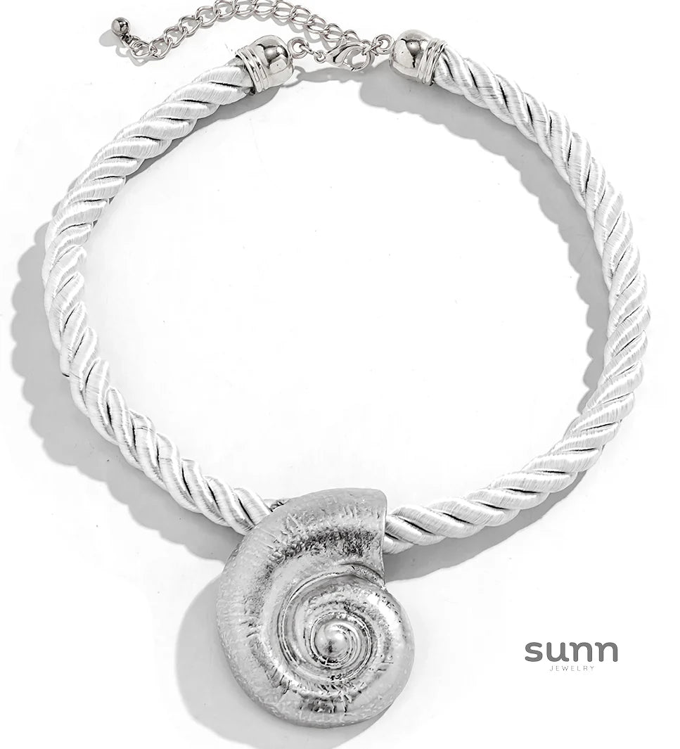 Rayla Seashell Rope Necklace