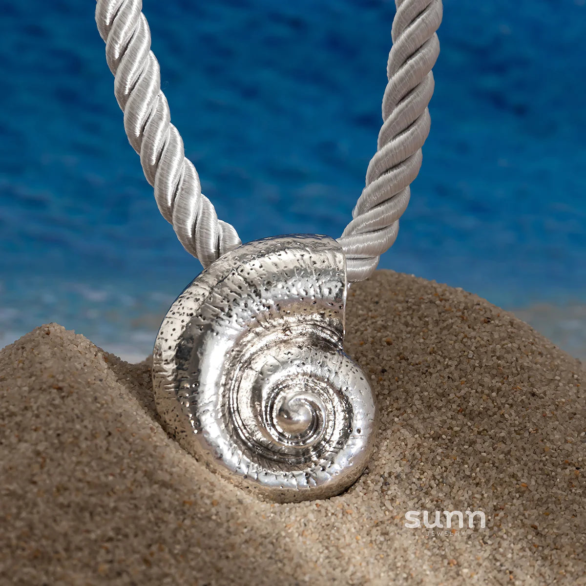 Rayla Seashell Rope Necklace