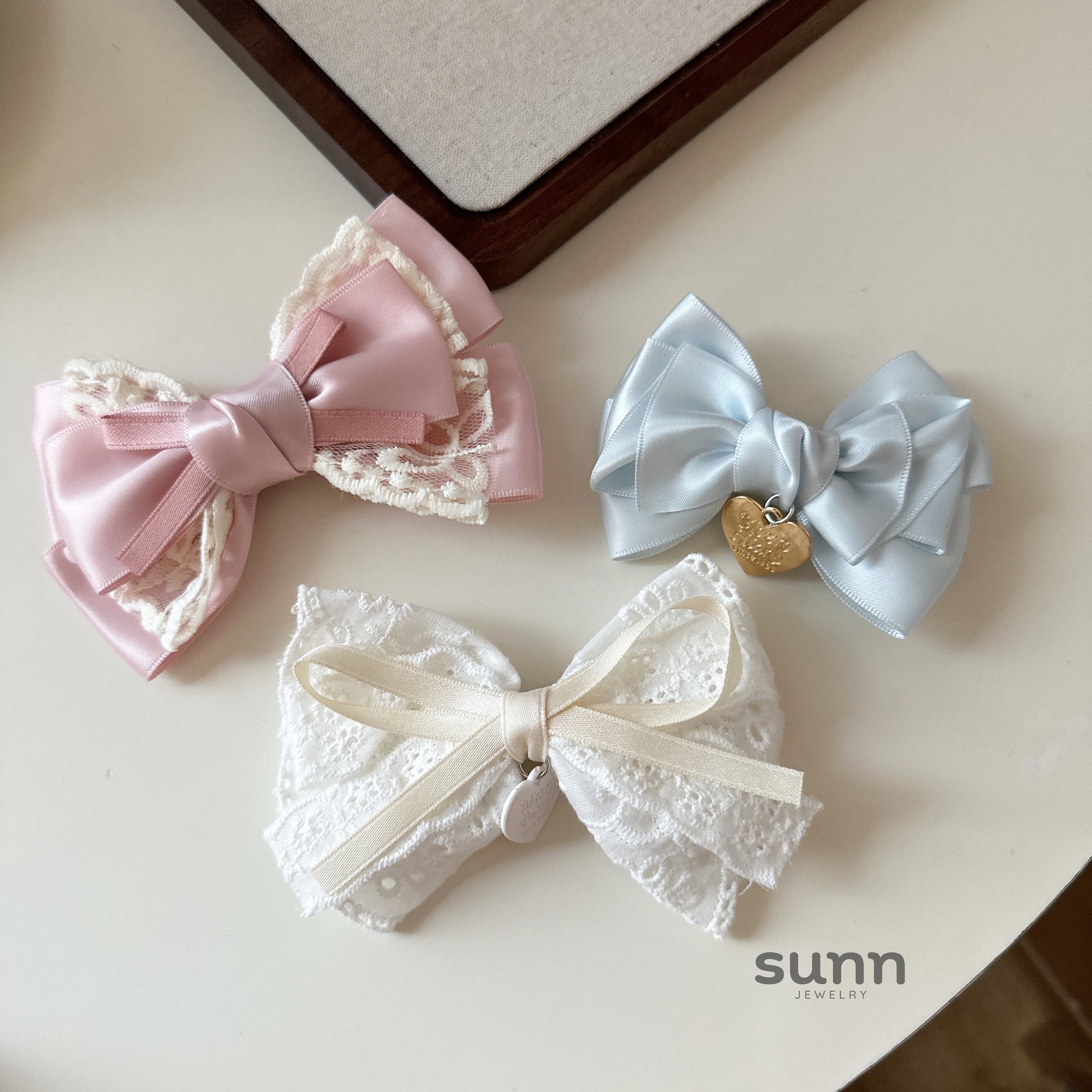Rayleigh Lace Bow Hair Clip [NE430OB6]