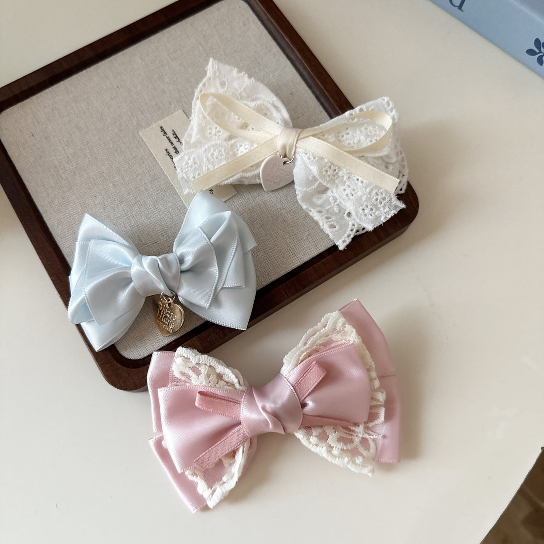 Rayleigh Lace Bow Hair Clip [7ZIIXTTW]