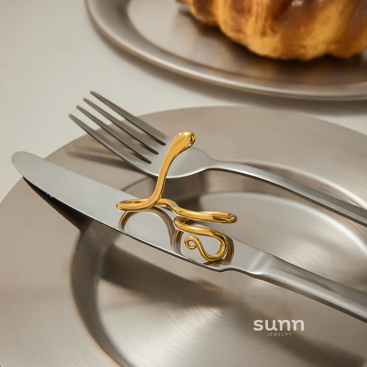 Raylynn Geometric Open Ring [I17PRYBE]