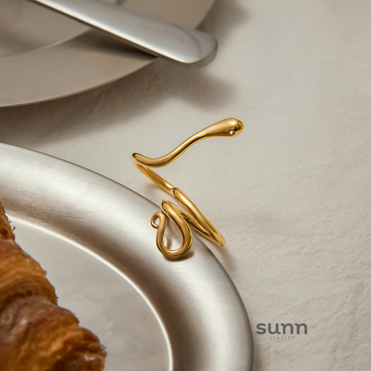 Raylynn Geometric Open Ring [118KX7XH]