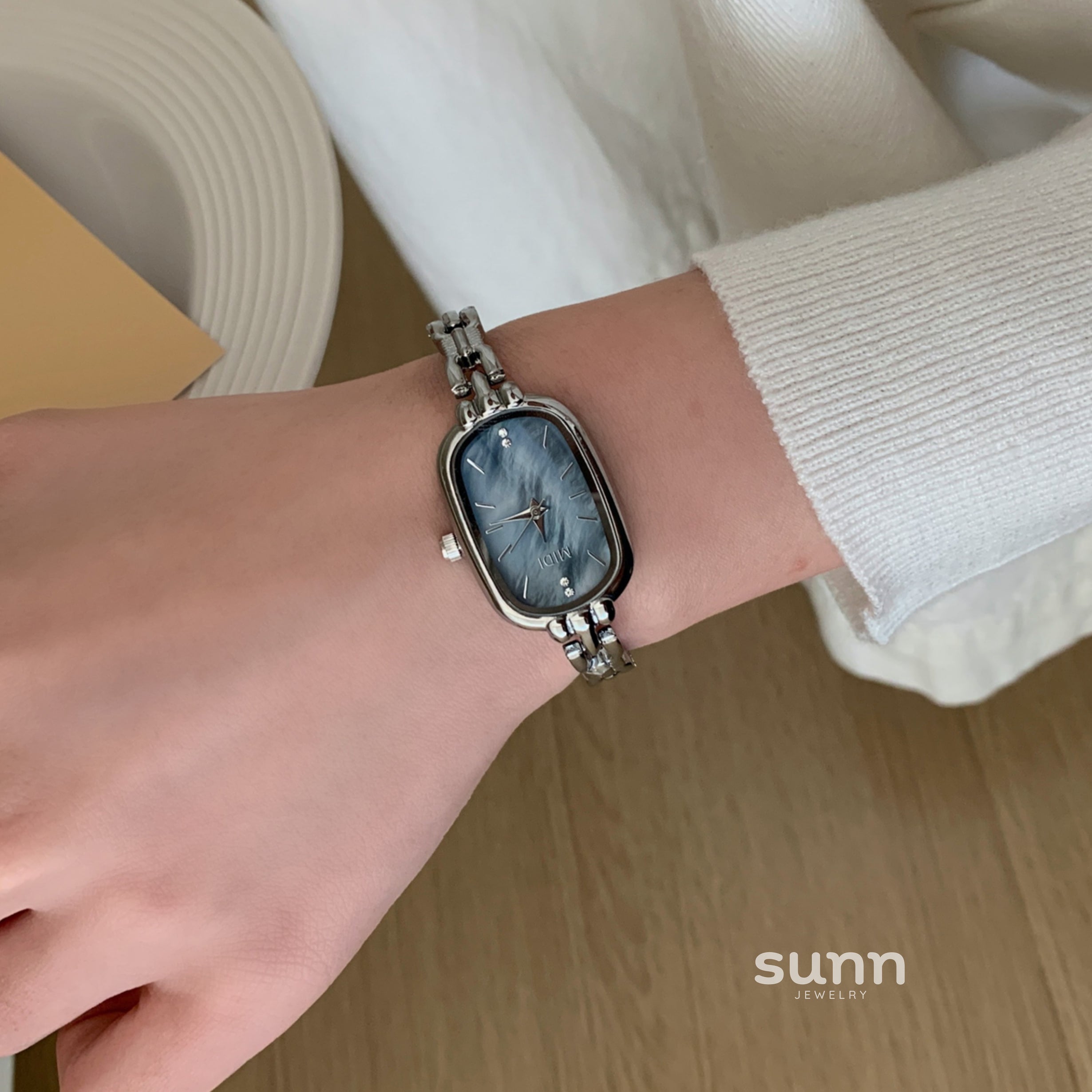Raylynn Mother-Of-Pearl Bracelet Watch [ZRFU2R9W]