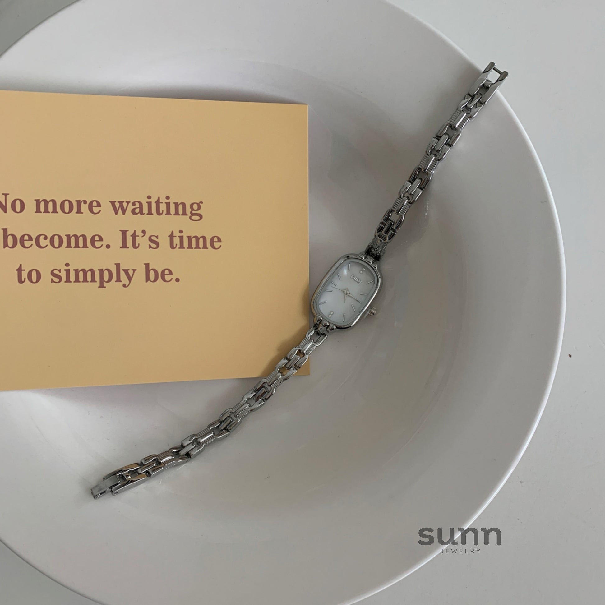 Raylynn Mother-Of-Pearl Bracelet Watch [JE34YLQA]