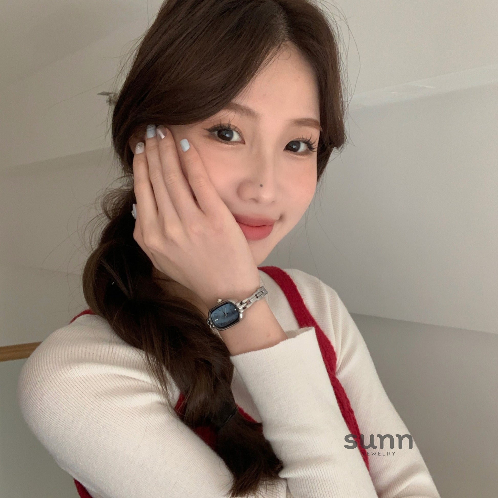 Raylynn Mother-Of-Pearl Bracelet Watch [WE2UAR1R]