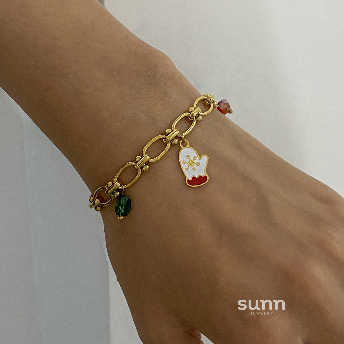 Rayne Dainty Charm Bracelet [LKMOKPE9]