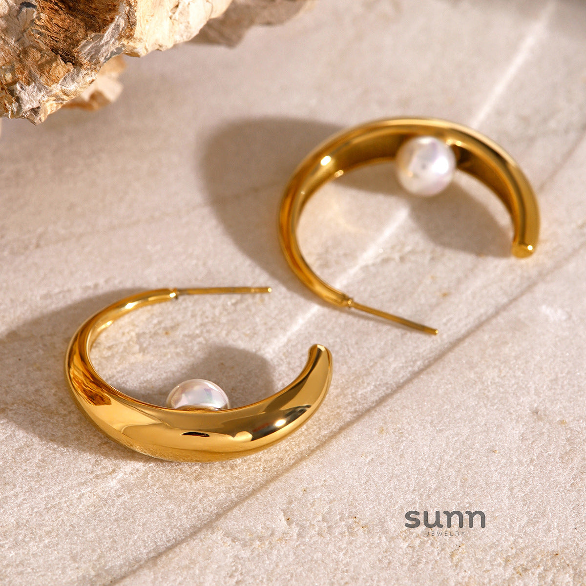 Reaghan Sculptural Pearl Earrings [ZQT0KR4V]