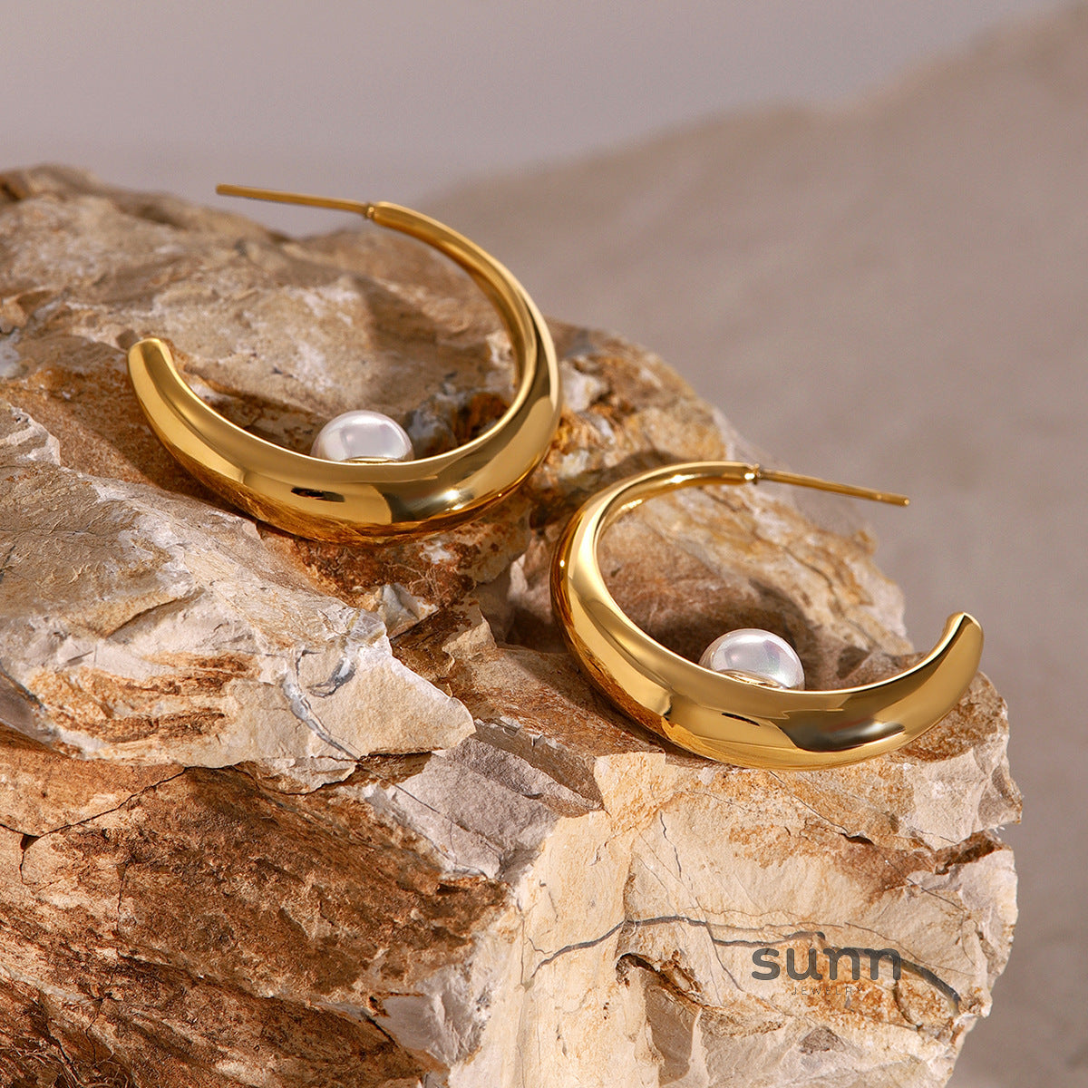 Reaghan Sculptural Pearl Earrings [CY9Z6XW6]