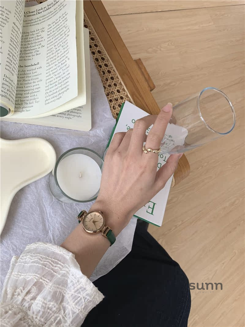 Rebel Minimalist Leather Watch [SOT4HV5M]