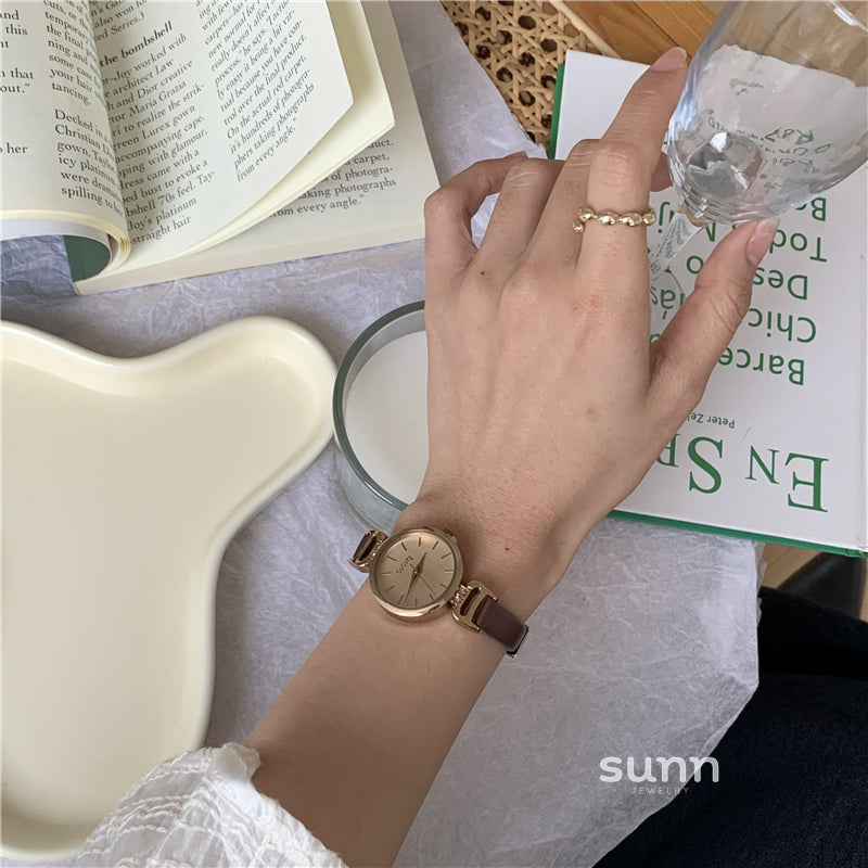 Rebel Minimalist Leather Watch [KG80UWTQ]