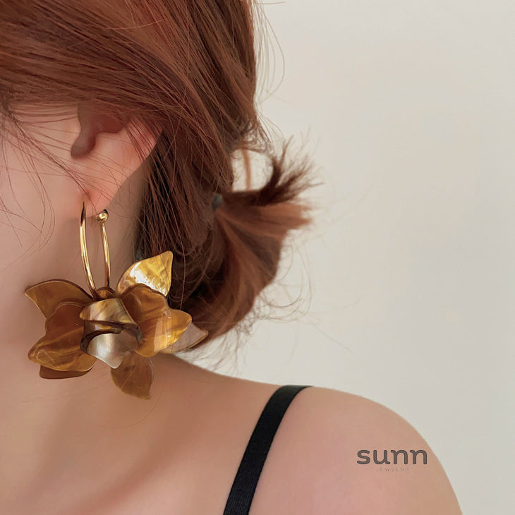 Rebel Retro Bloom Earrings [1QV4BXZ7]