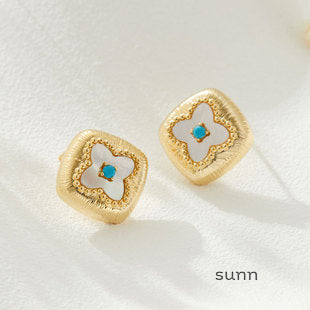 Reema Pearl Flower Stud Earrings [0J2X7U9S]