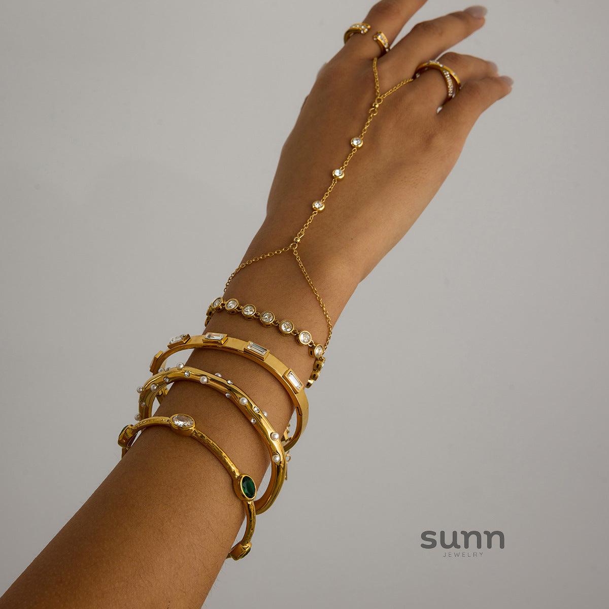Reena Linked Ring Bracelet [D1U9M0X8]