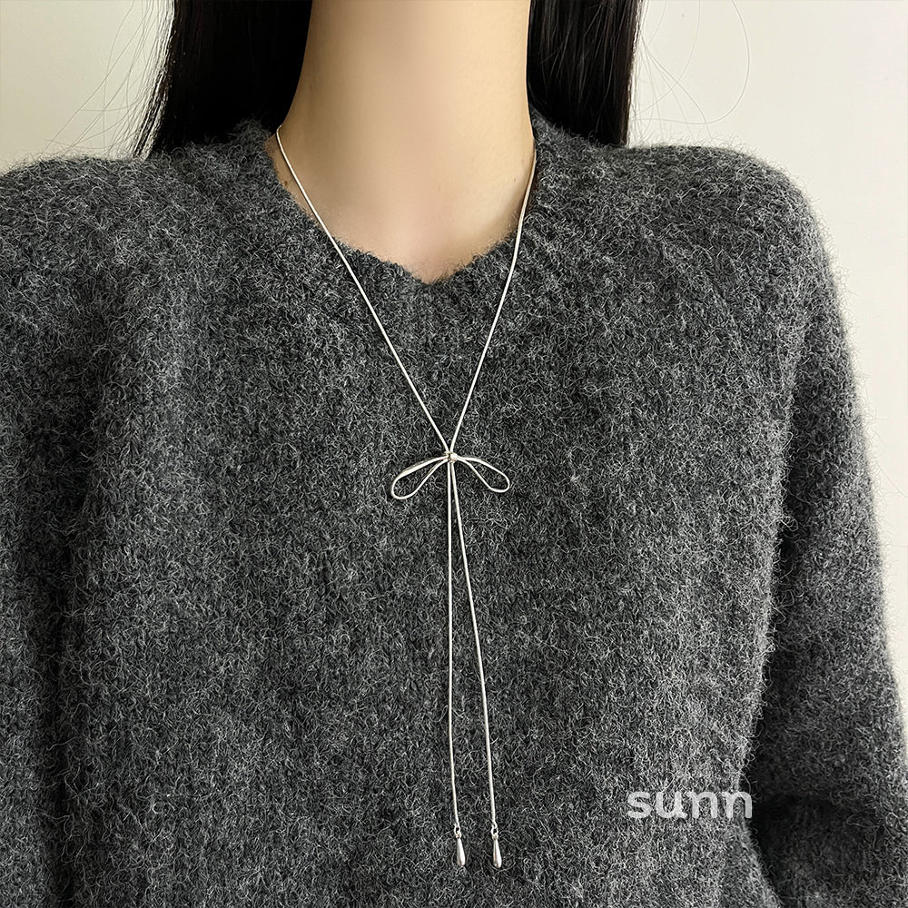 Reese Silver Bow Tassel Necklace [RZZRIW6F]