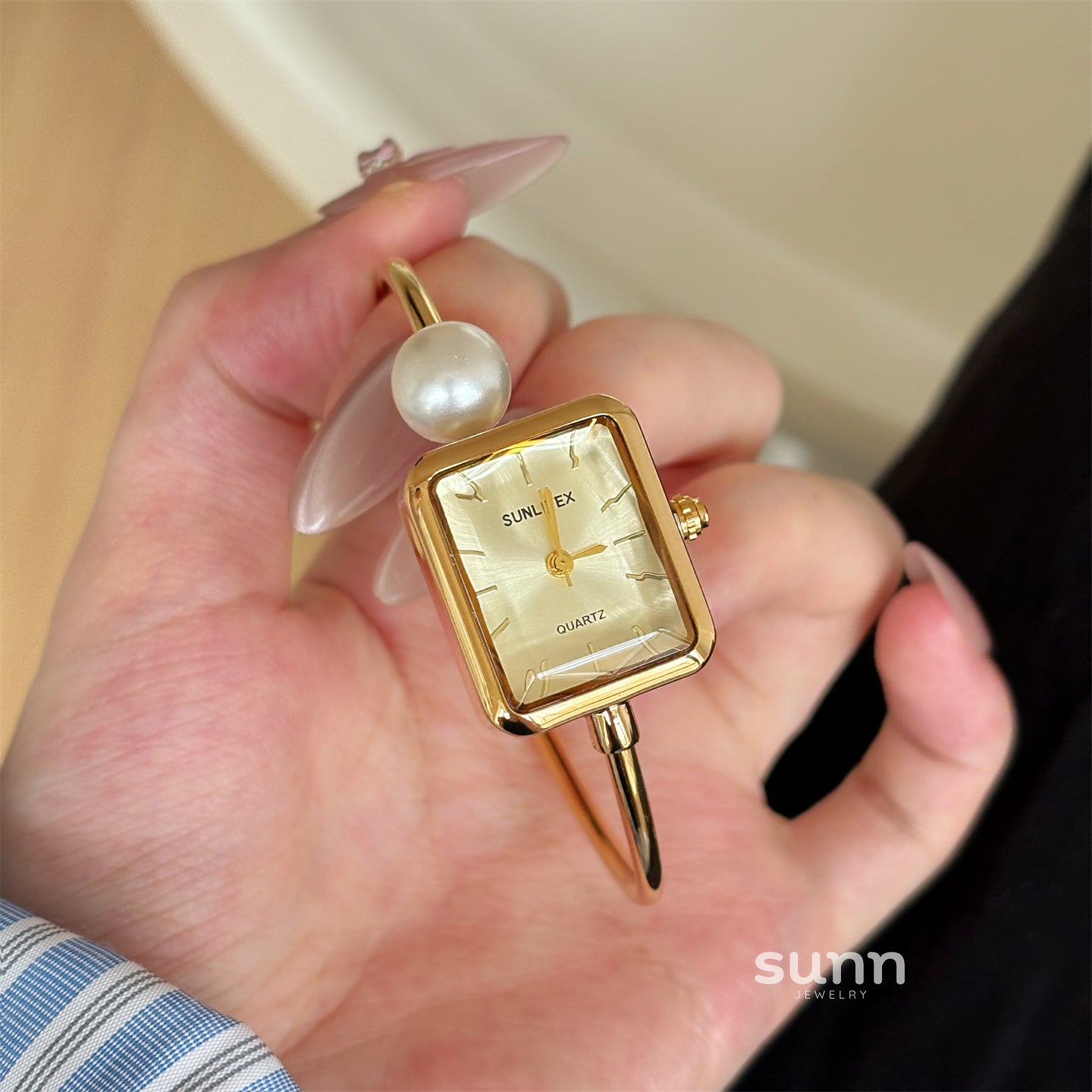 Reeva Elegant Square Watch [N0VDF4UK]