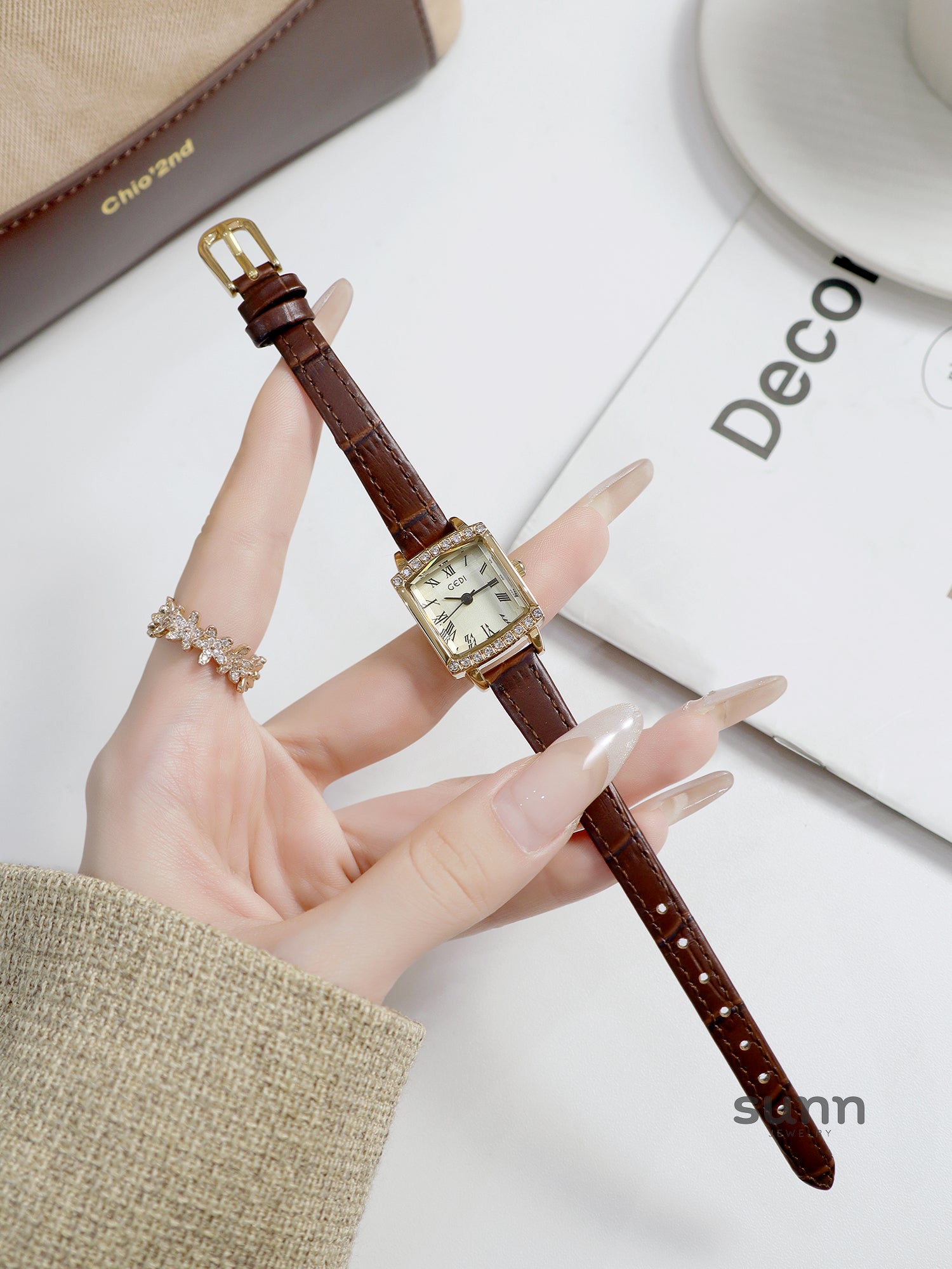 Rei Petite Cube Watch [58OPEEX9]