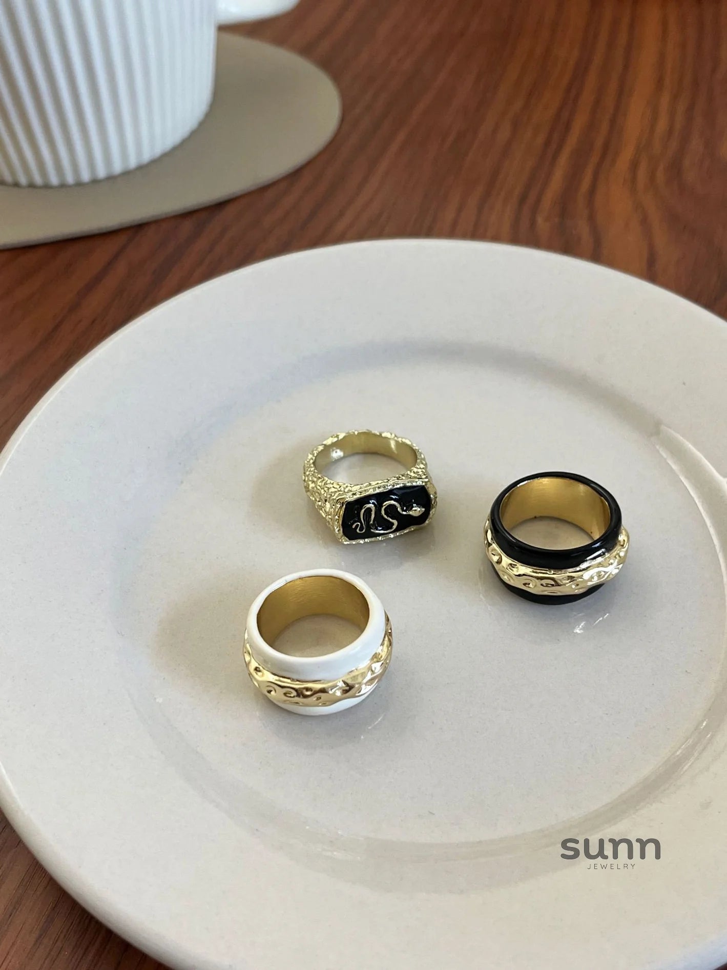 Reign Lava Serpent Ring