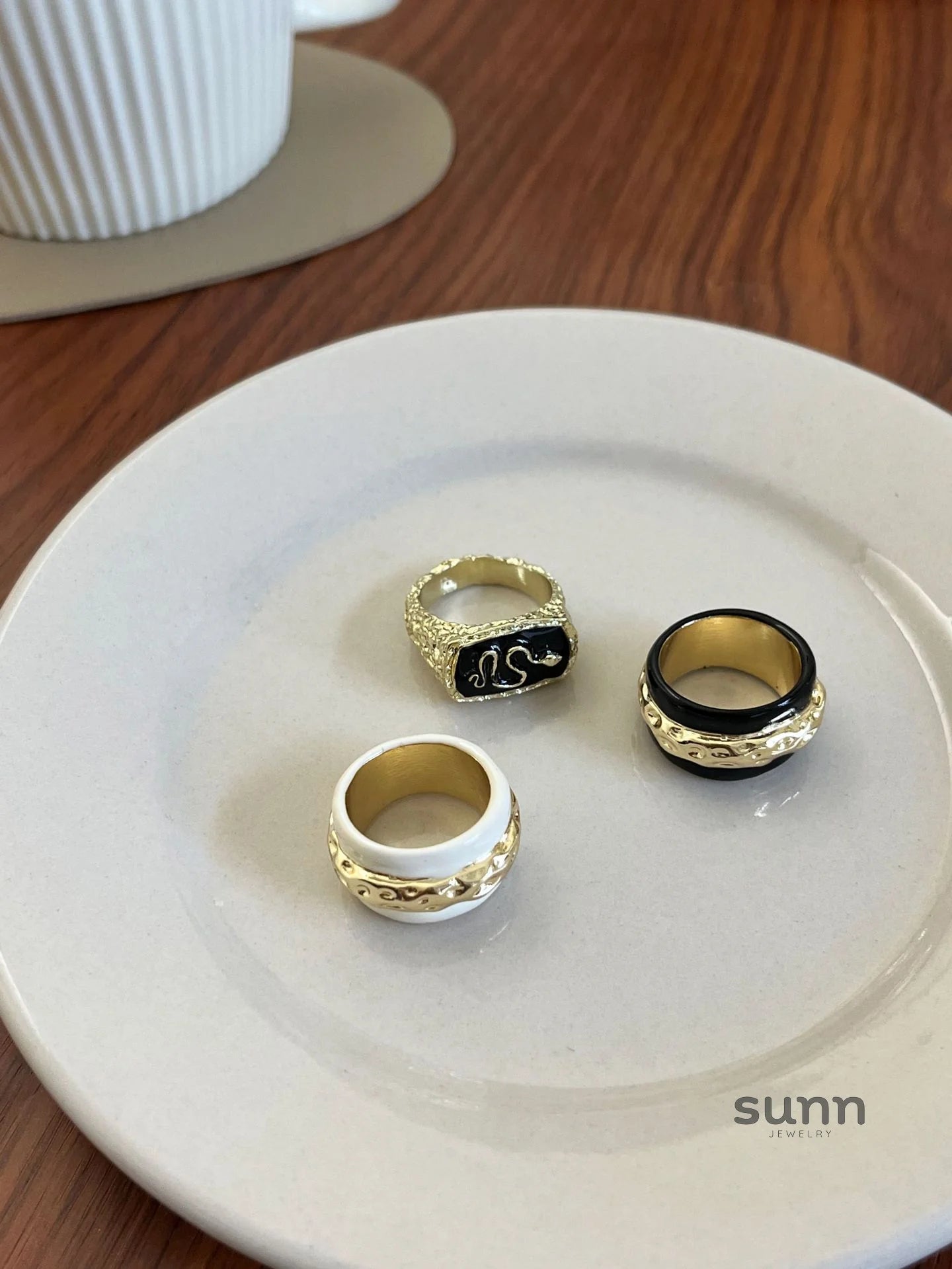 Reign Lava Serpent Ring