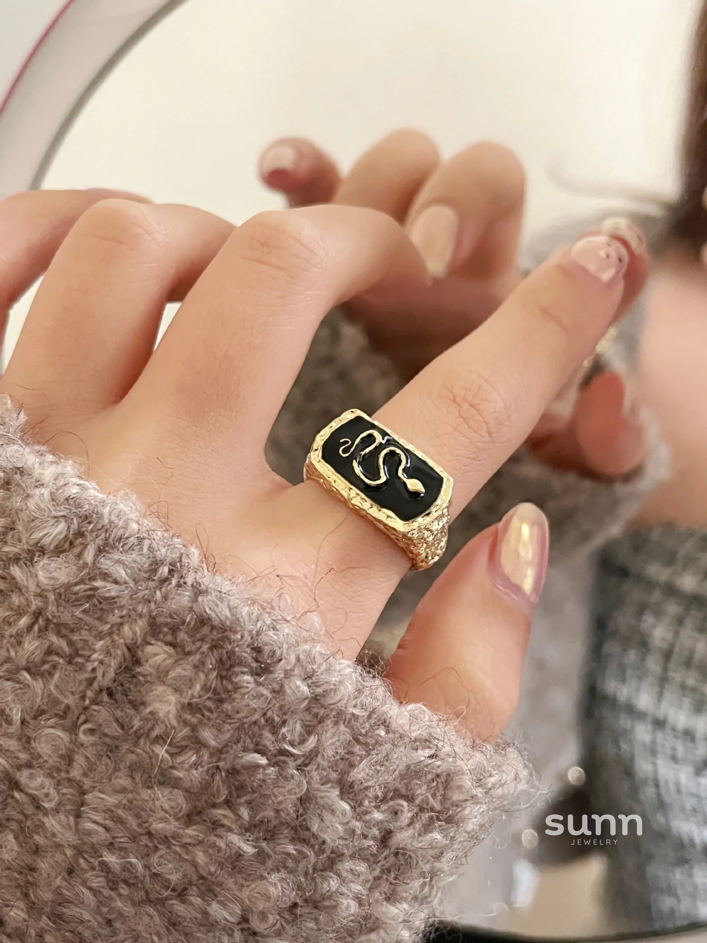 Reign Lava Serpent Ring