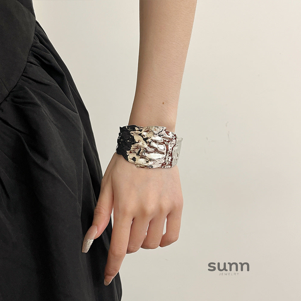 Remington Sculptural Cuff Bracelet [D5P7VNTX]