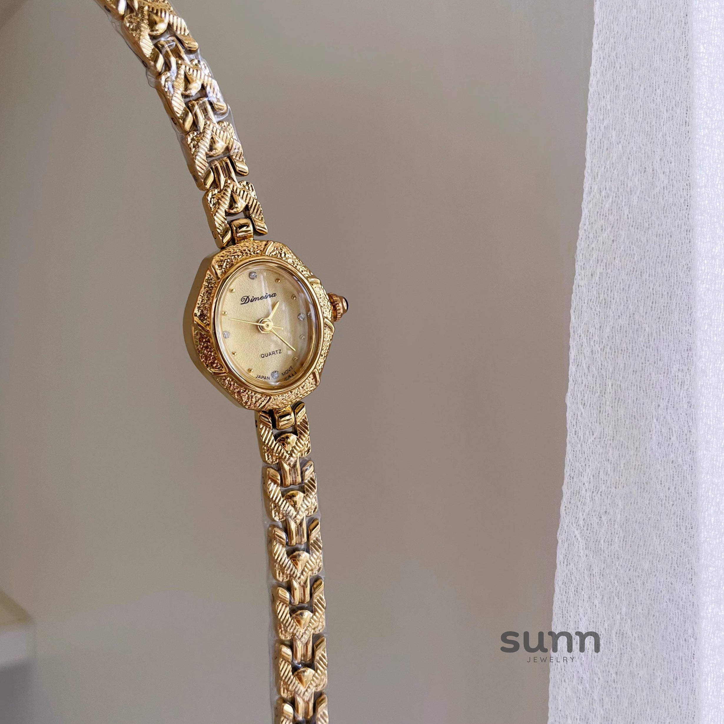 Renee Gold Oval Bracelet Watch [5OHD5QUQ]