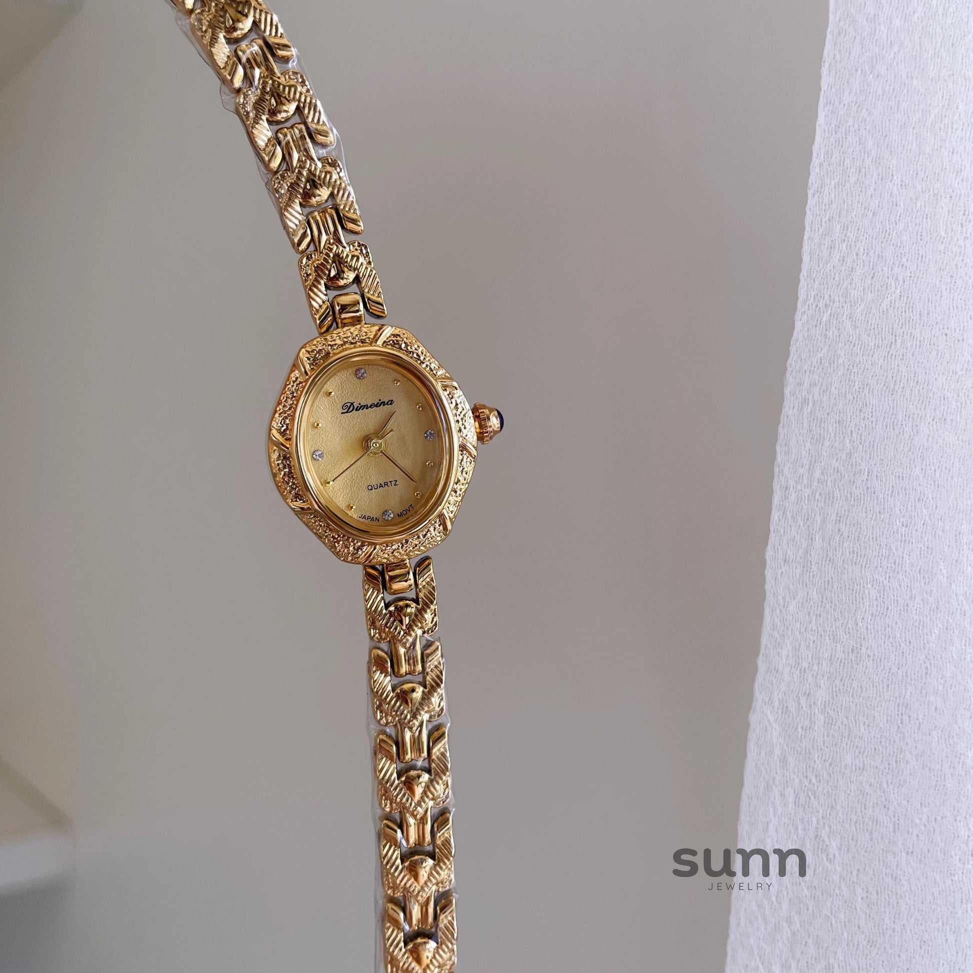 Renee Gold Oval Bracelet Watch [TAM92596]