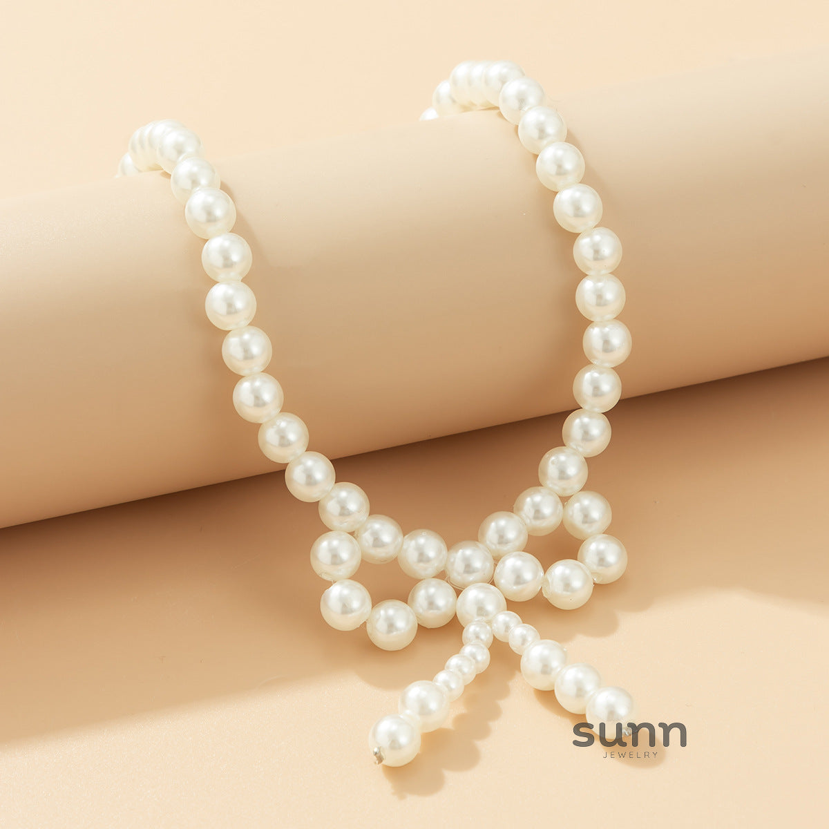 Renesmae Pearl Bow Choker [NOGF45T0]