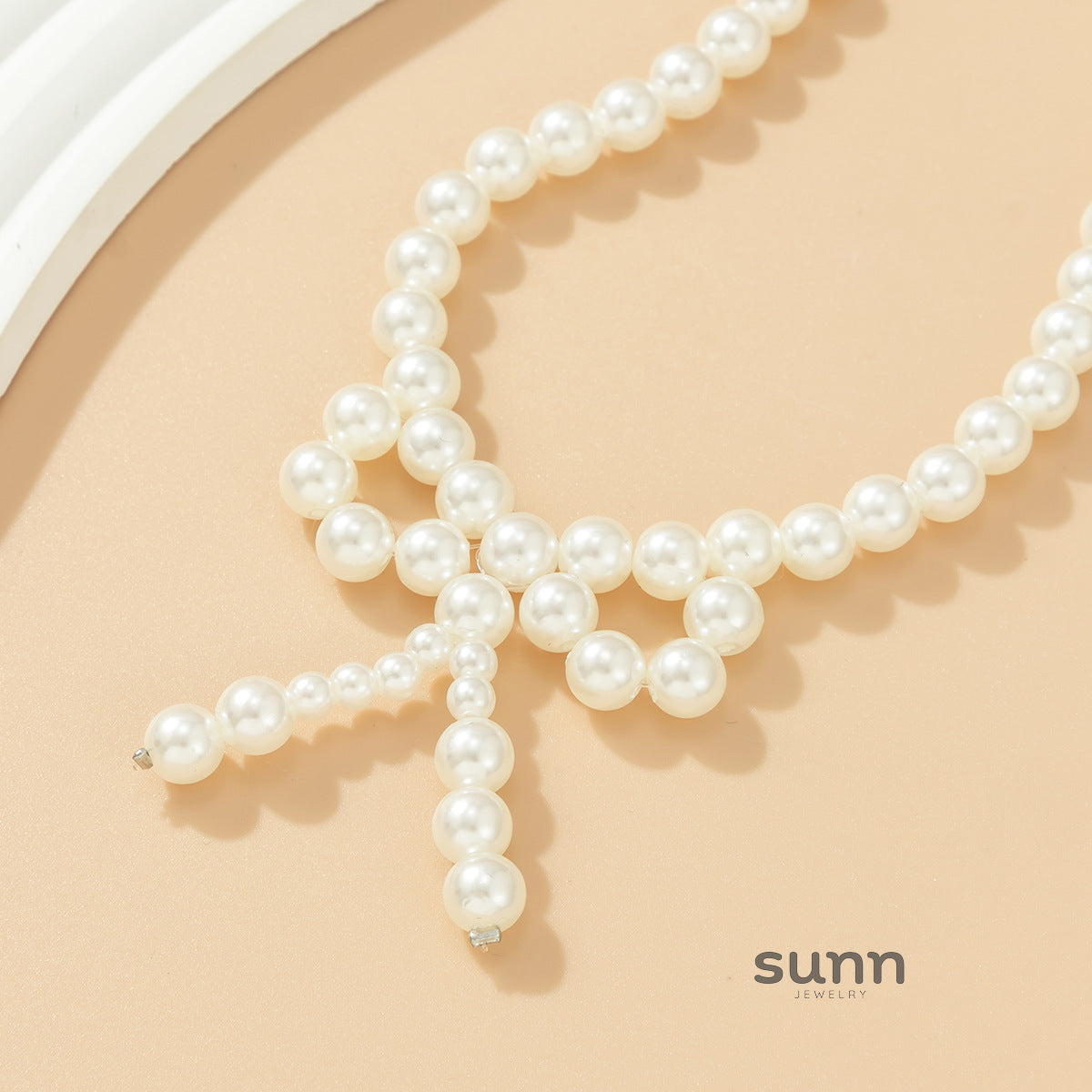 Renesmae Pearl Bow Choker [HUQCRMMK]