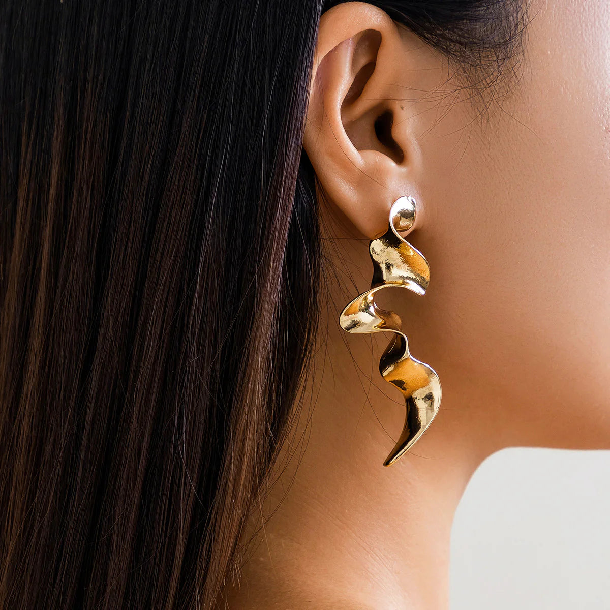 Rey Twisted Metal Drop Earrings