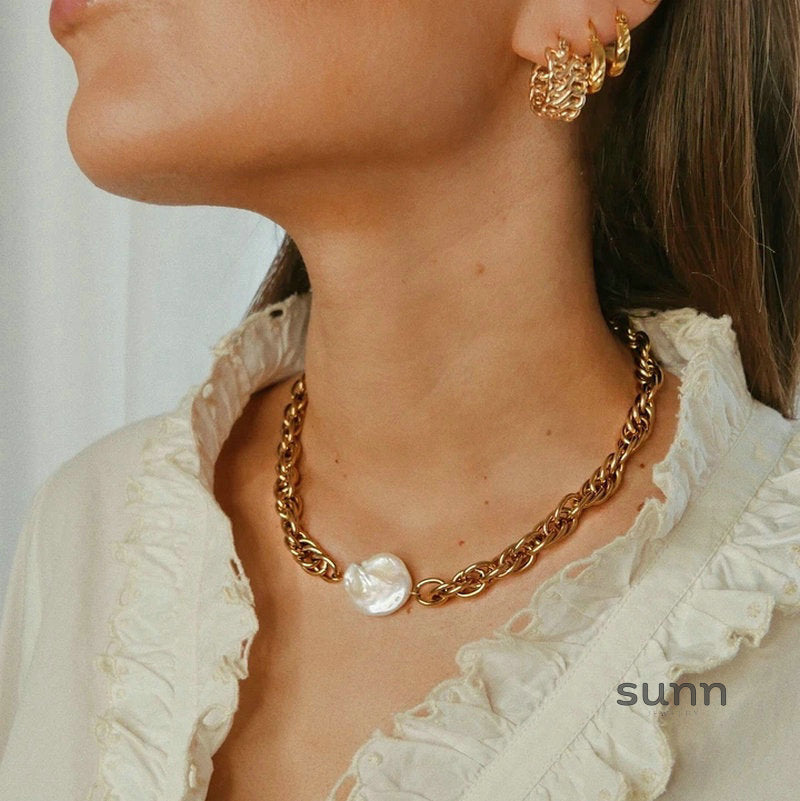 Reyna Layered Pearl Chain Necklace [UXSW3CVA]