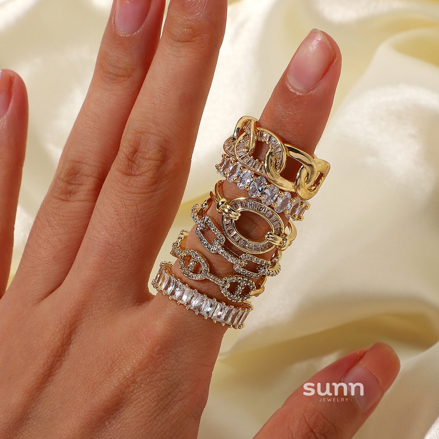 Rianna Zircon Open Ring [MRDZOVVE]