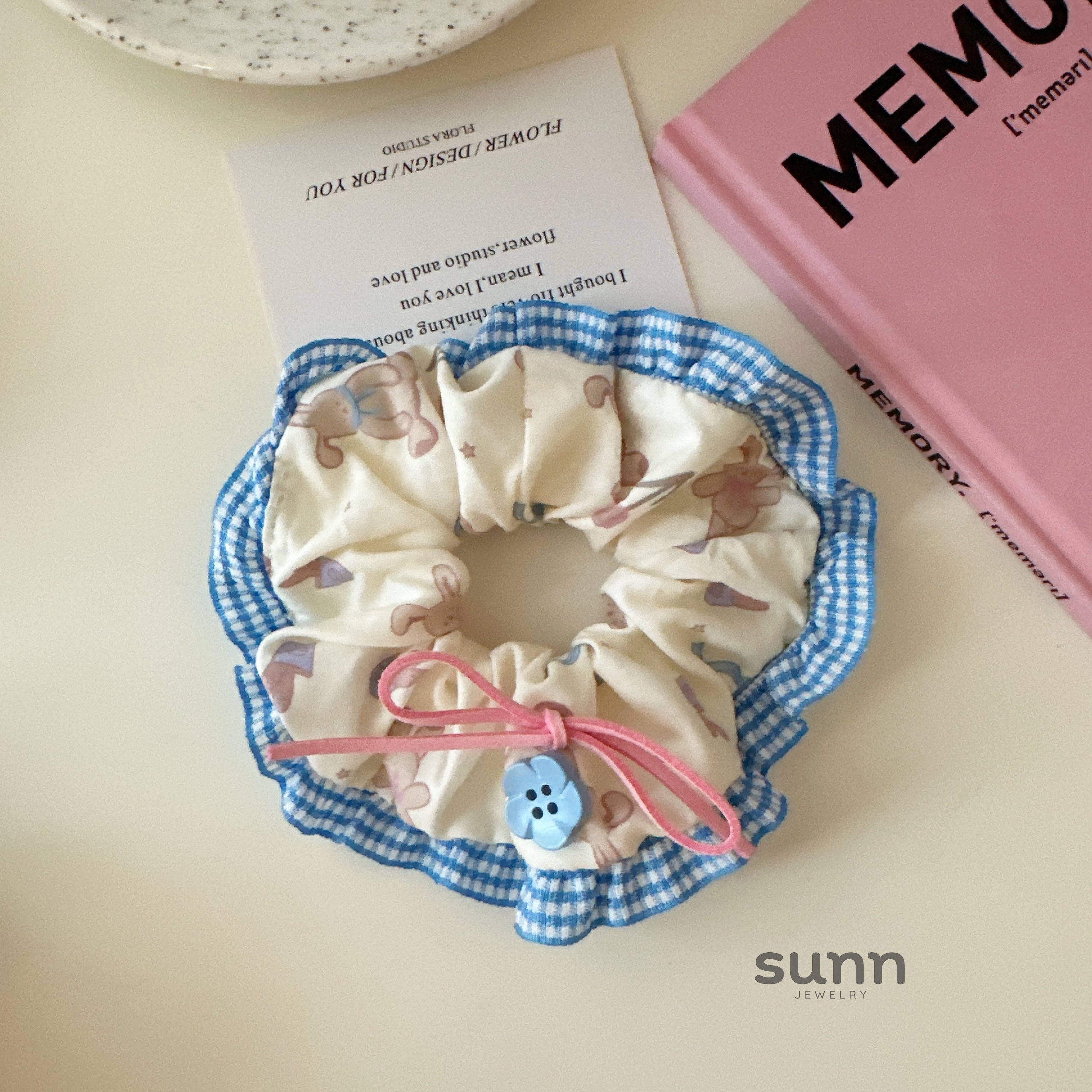 Richelle Blossom Charm Scrunchie [QEVN1P1Z]