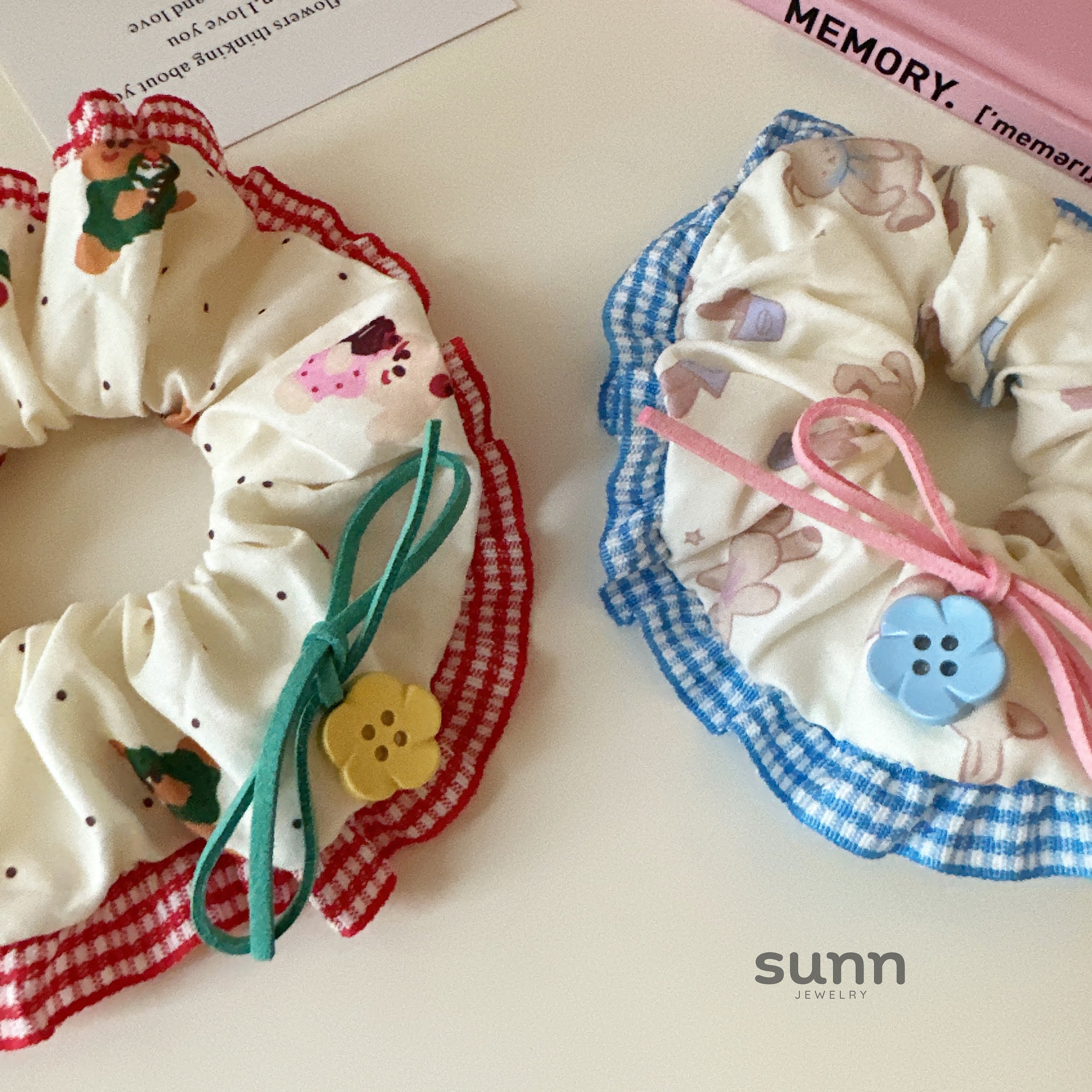 Richelle Blossom Charm Scrunchie [NBJQA7H2]