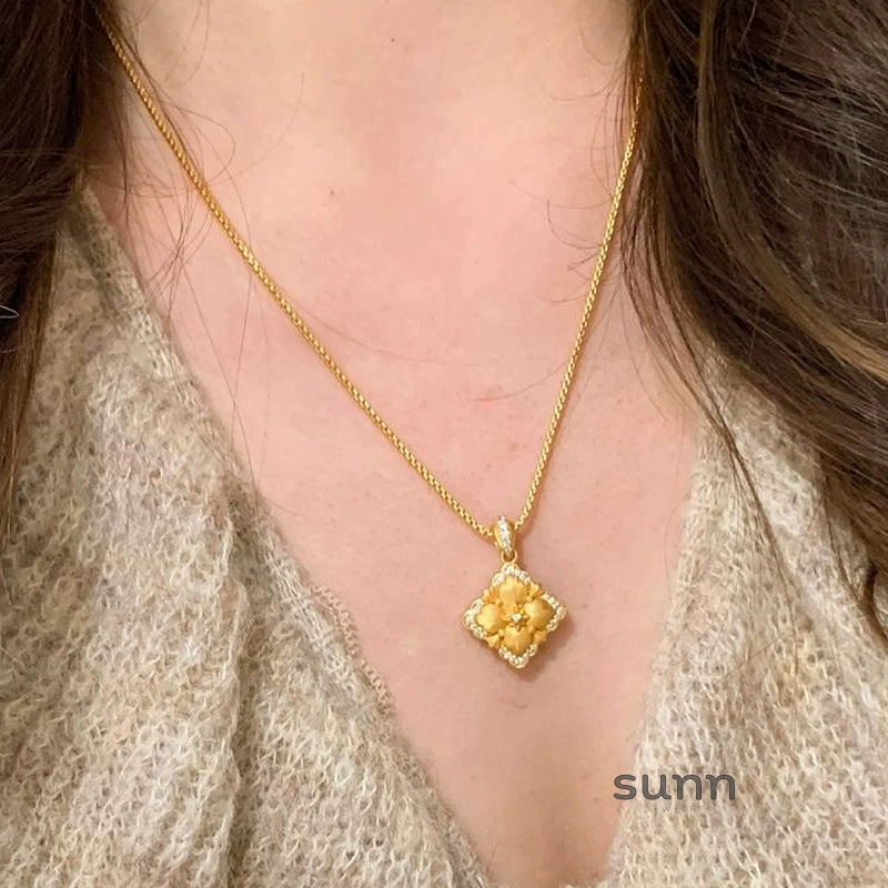 Ricki Brushed Clover Necklace [SVAMXSSS]